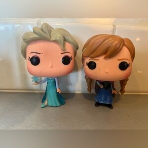 3 Funko Pops! Elsa, Anna, Disgust
